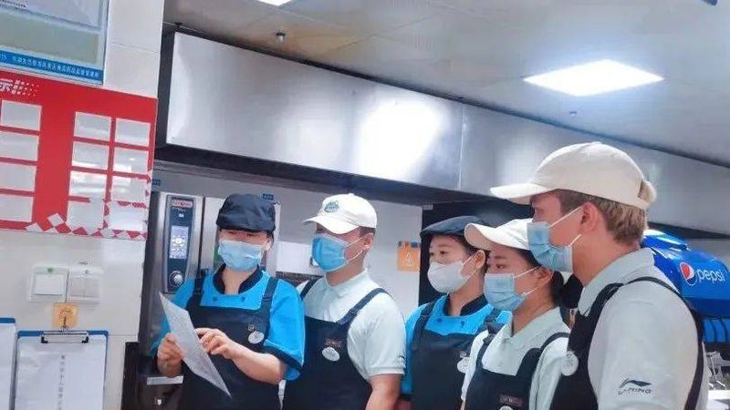 揭秘食品OEM品牌代理加盟：背后的秘密与关键考量
